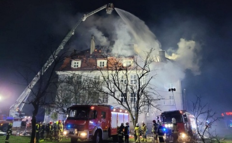 Pierwsi pogorzelcy z ulicy Karabinierów w Grudziądzu dostali zastępcze mieszkania