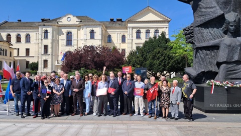 Działacze Lewicy uczcili Święto Pracy. Manifestacja pierwszomajowa w Bydgoszczy