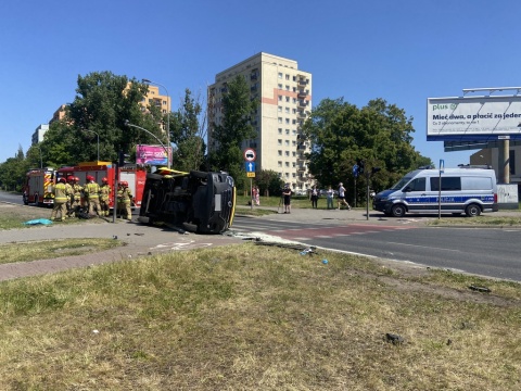 Policja po wypadku karetki na rondzie Fordońskim w Bydgoszczy. Są pierwsze ustalenia