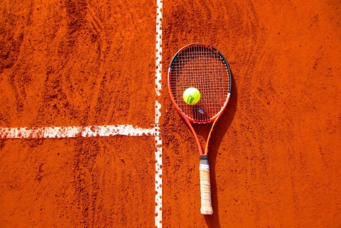 Roland Garros: Hurkacz zwycięski w dwudniowym meczu. Polak zagra w trzeciej rundzie