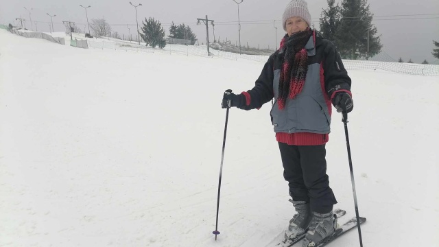 Można zjeżdżać w bydgoskim Myślęcinku. Przez cztery dni naśnieżali stok [zdjęcia, wideo]