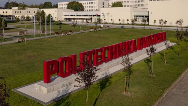 Warsztaty introligatorskie, kreowania trendów i projektowania wnętrz. Ferie na Politechnice