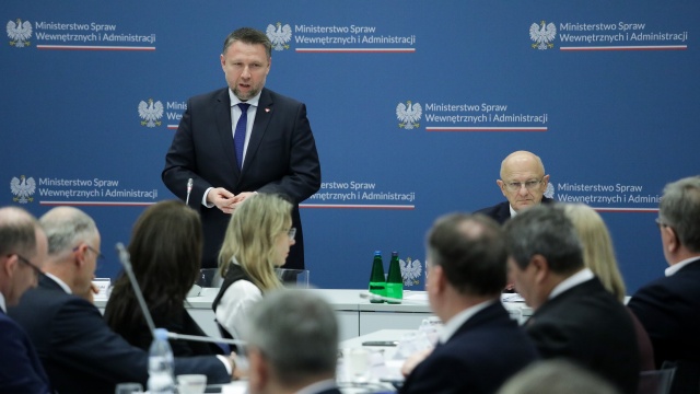 Minister Kierwiński: Strona rządowa będzie słuchać głosu i postulatów samorządów [wideo]