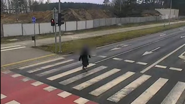 Czerwone światło Im nie przeszkadza Policjanci wyłapywali pieszych na przejściach [wideo]