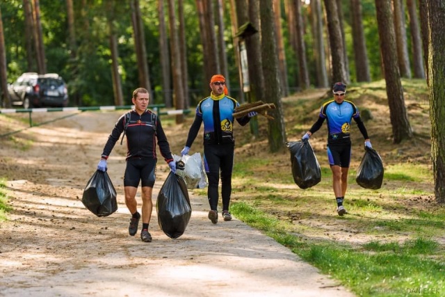 Będą sprzątać Puszczę Bydgoską, bo las jest nasz. Start na plaży w Pieckach