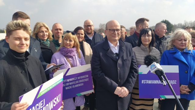 Prezydent Grudziądza na osiedlu Rządz. Zapowiada przyszłe inwestycje w tej dzielnicy