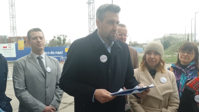 Kandydat na prezydenta rozlicza swojego rywala. Konferencje wyborcze w regionie