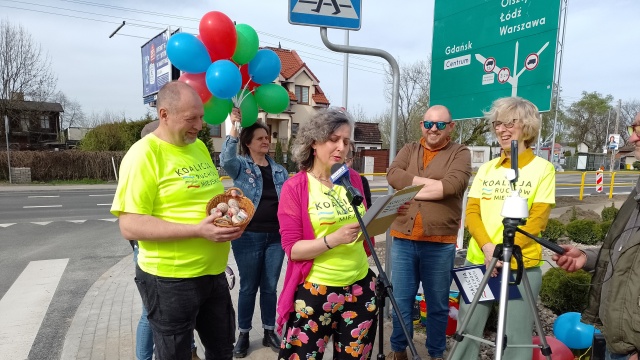 Kierowcy doczekali się lewoskrętu na ul. Poznańskiej w Toruniu. Mieszkańcy mówią o cudzie