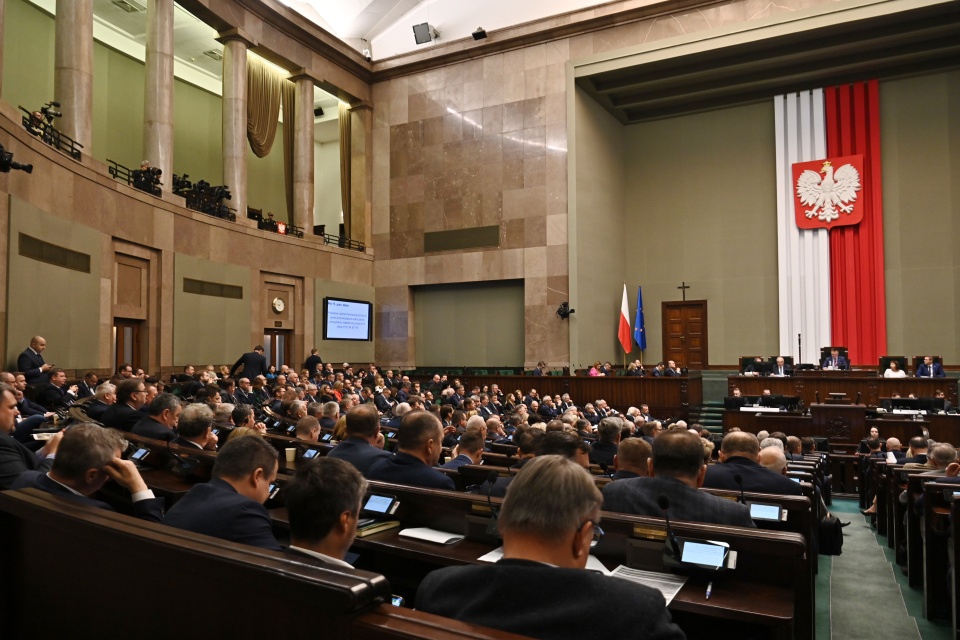 Prezydium Sejmu zadecyduje o tym, czy najbliższe posiedzenie zostanie przełożone. Jak podaje Interia, jednym z głównych powodów jest wygaśnięcie mandatów Mariusza Kamińskiego i Macieja Wąsika/fot. Anna Strzyżak, Kancelaria Sejmu