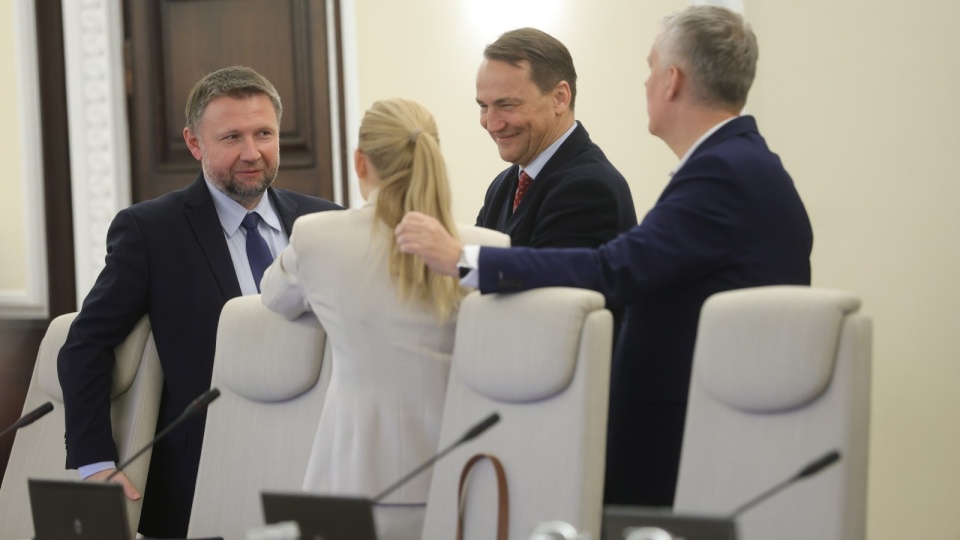 Minister spraw wewnętrznych i administracji Marcin Kierwiński (pierwszy od lewej) odniósł się do zatrzymania Mariusza Kamińskiego i Macieja Wąsika/fot: PAP, Rafał Guz
