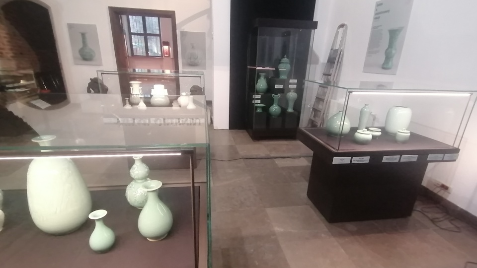 Wystawa ceramiki „Lotos z seladonowej wazy”/fot. Iwona Muszytowska-Rzeszotek