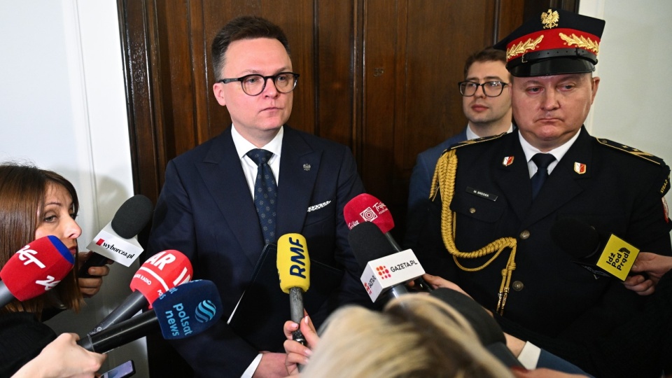 Szymon Hołownia podtrzymuje zdanie, że Mariusz Kamiński i Maciej Wąsik nie są już posłami na Sejm RP/fot: PAP, Radek Pietruszka