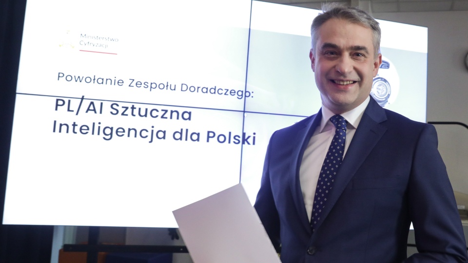 Minister cyfryzacji Krzysztof Gawkowski powołał zespół doradczy w sprawie wykorzystania sztucznej inteligencji/fot: PAP, Tomasz Gzell