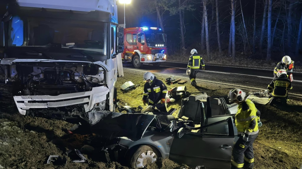 Do śmiertelnego wypadku w Wypaleniskach doszło około 2:00 w nocy z piątku na sobotę/fot: Facebook, OSP Solec Kujawski