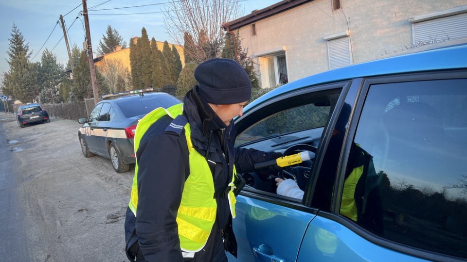 Policjanci z bydgoskiej komendy miejskiej oraz komisariatów z Bydgoszczy i powiatu skontrolowali w środę ponad tysiąc kierowców, w ramach akcji „Trzeźwy kierujący”/fot. materiały policji