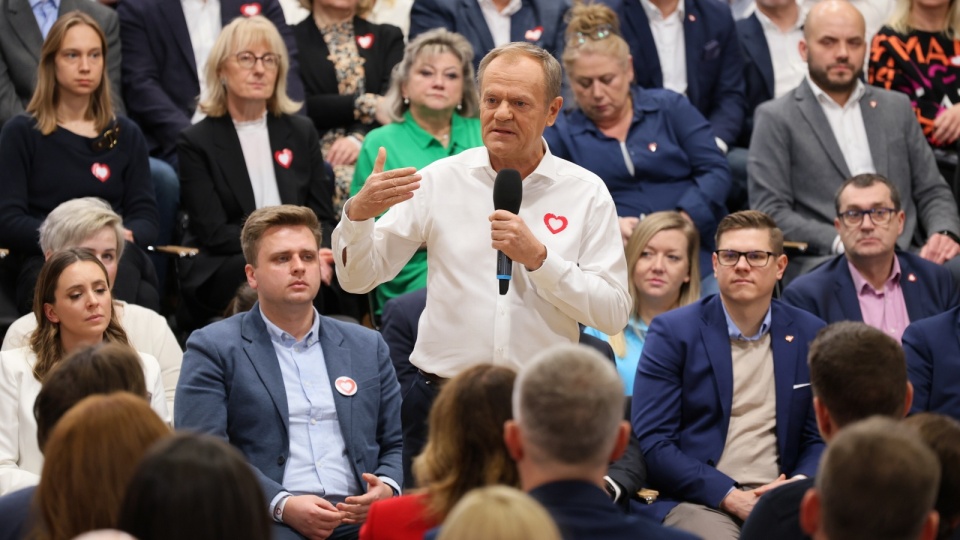 Premier Donald Tusk na konwencji rozpoczynającej kampanię samorządową Koalicji Obywatelskiej w Terminalu Kultury Gocław w Warszawie/fot. Paweł Supernak/PAP