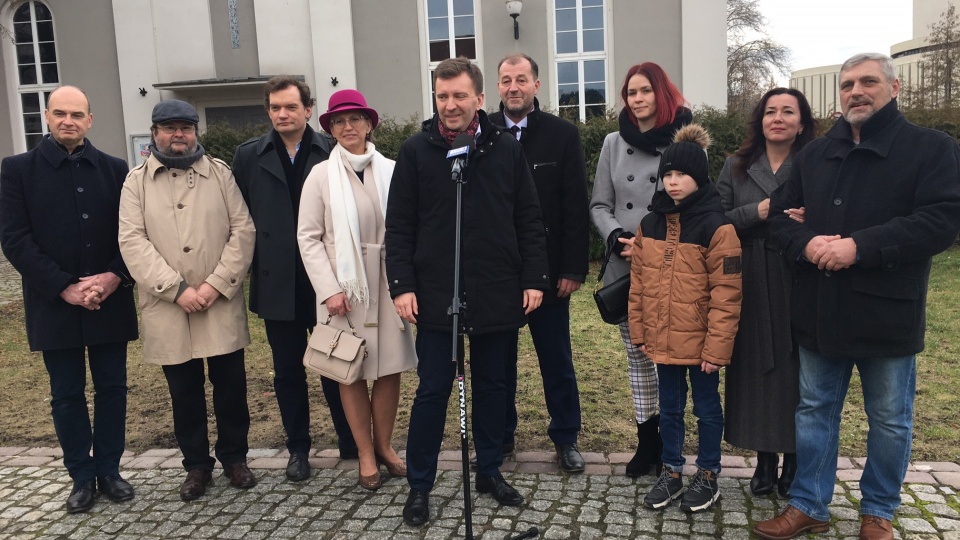 Łukasz Schreiber podczas konferencji odniósł się do niedzielnego spotkania Rafała Bruskiego, na którym został ogłoszony jako kandydat Platformy Obywatelskiej i Lewicy na prezydenta Bydgoszczy/fot: Elżbieta Rupniewska