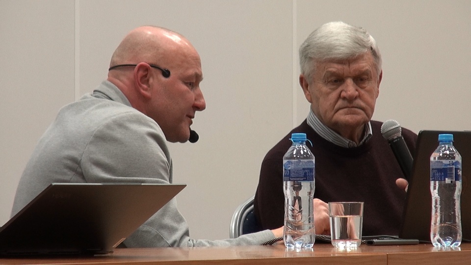 Włodzimierz Lubański podczas spotkania na UKW w Bydgoszczy (jw)