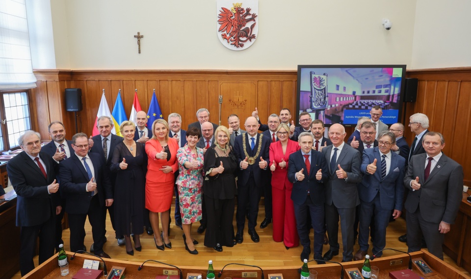 Ostatnia sesja sejmiku województwa VI kadencji była doskonałą okazją na podsumowanie i rozliczenie inwestycji/fot: Mikołaj Kuras dla UMWKP