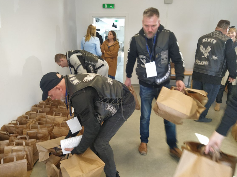 Świąteczne pakiety rozwoziło 120 wolontariuszy/fot. Marcin Doliński