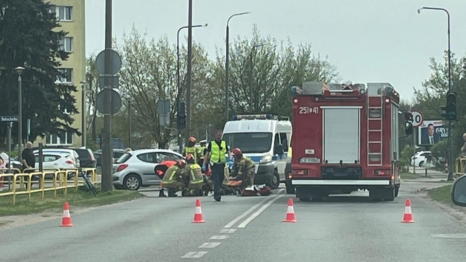 Rowerzysta został potrącony przy skrzyżowaniu ul. Glinki z Białostocką/fot. Bydgoszcz998, Facebook