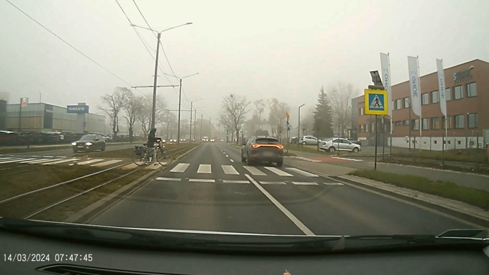 Do zdarzenia doszło w połowie marca na Szosie Lubickiej w Toruniu/fot. materiały policji