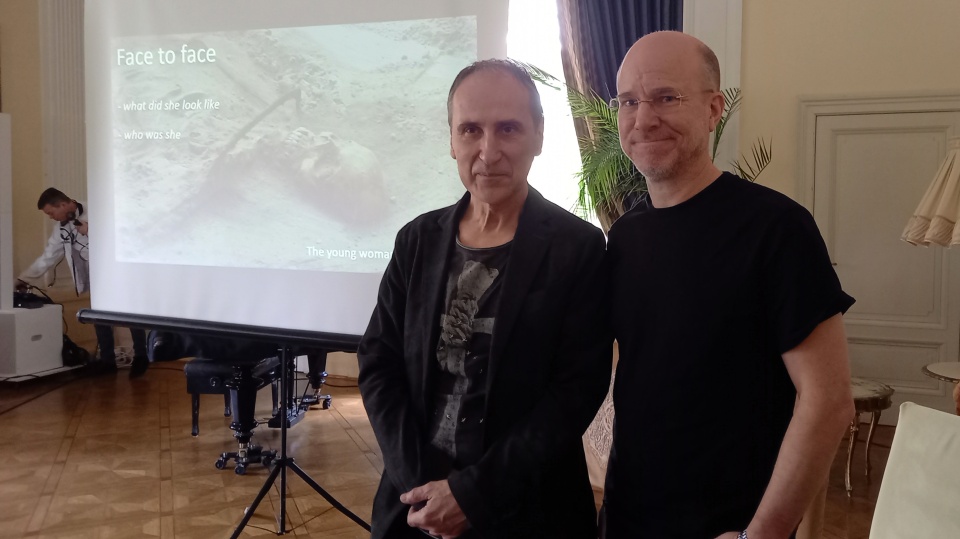 Oscar Nilsson, rzeźbiarz-archeolog (z prawej), prof. Dariusz Poliński, Instytut Archeologii UMK Toruń (z lewej0/fot. Tatiana Adonis