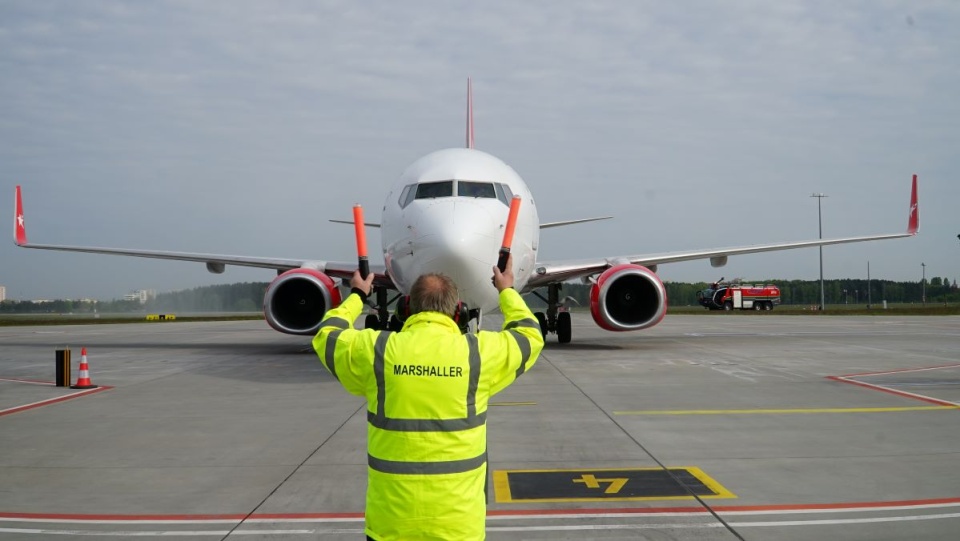 Turecka linia Corendon Airlines jako kolejny przewoźnik zainaugurowała w sobotę obsługę wakacyjnych lotów czarterowych z Portu Lotniczego Bydgoszcz/fot. materiały Portu Lotniczego Bydgoszcz