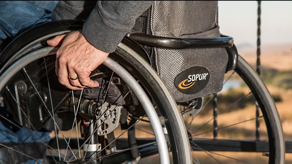 ZUS przyznał pierwsze świadczenia wspierające dla ponad 1,5 tys. niepełnosprawnych. Zdjęcie ilustracyjne/fot. Pixabay
