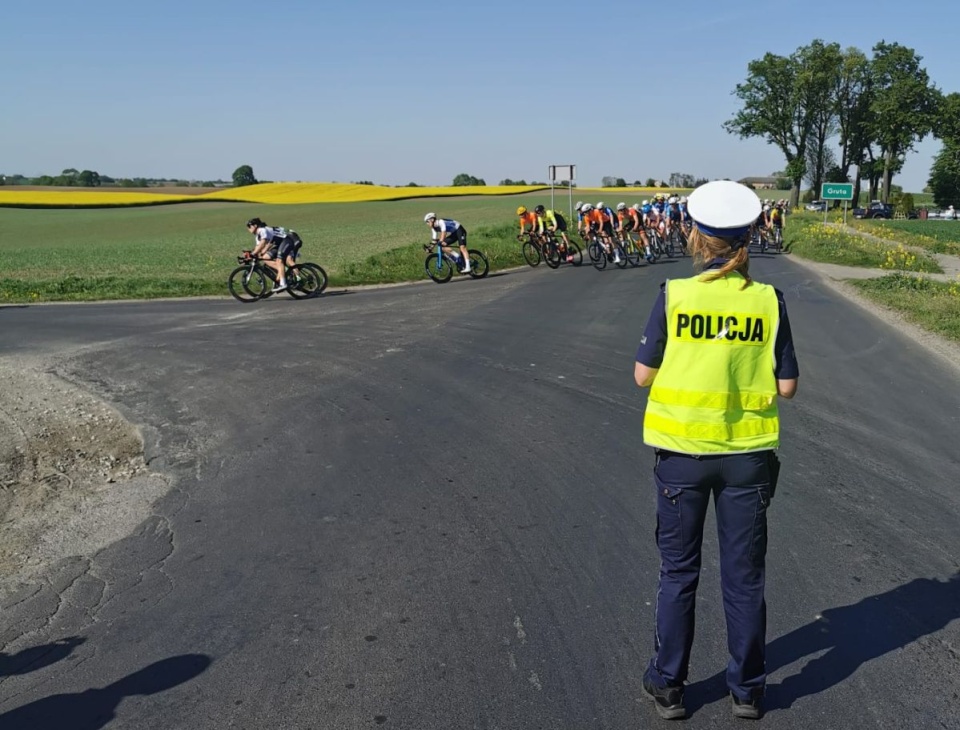 Służbę na drogach województwa pełniło w długi majowy weekend 1,5 tys. policjantów/fot. KMP w Grudziądzu