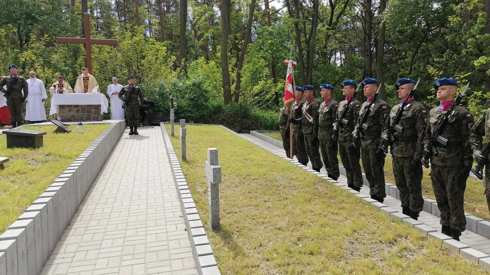 Uroczystość na cmentarzu w bydgoskiej Smukale/fot. Monika Siwak