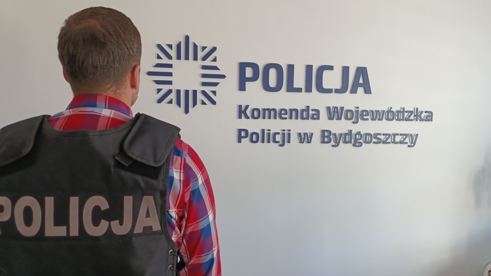 Policjanci z tzw. Archiwum X wysłali ślady na ponowne badania do Instytutu Genetyki Sądowej w Bydgoszczy, ponad 20 lat po zbrodni/fot. Maciej Wilkowski