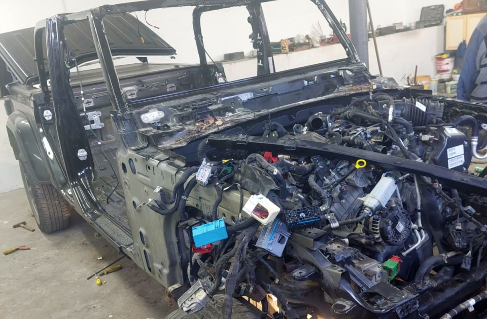 Auto było rozbierane na części/fot. KPP w Inowrocławiu