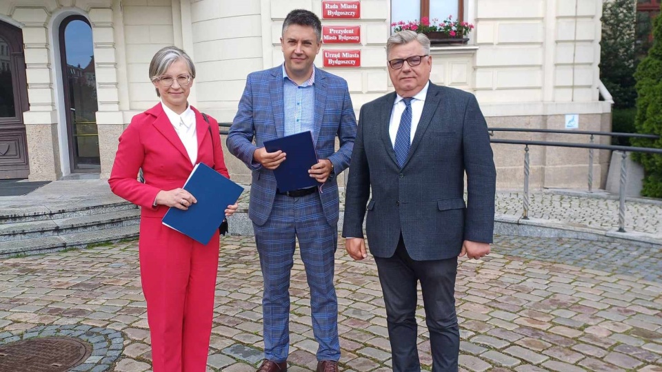 Grażyna Szabelska, Kosma Złotowski i Jarosław Wenderlich apelowali o utworzenie Wydziału Lekarskiego na Politechnice Bydgoskiej/fot: Katarzyna Bogucka