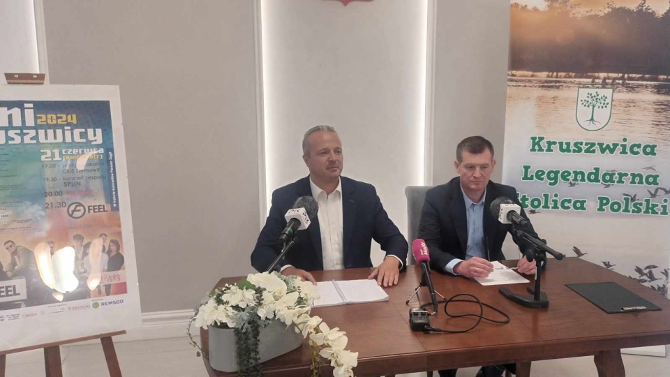 Burmistrz Kruszwicy Mikołaj Bogdanowicz podsumował 30 dni urzędowania i zapowiedział wydarzenia, które odbędą się w tym mieście/fot: Marcin Glapiak