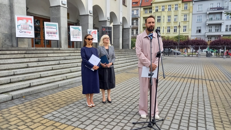Wojciech Faruga na konferencji w sprawie remontu Teatru Polskiego w Bydgoszczy w 2022 roku/fot. Tatiana Adonis/archiwum