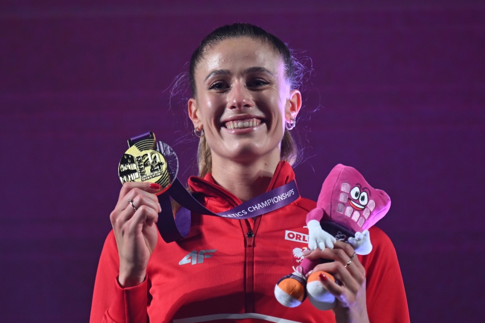 Natalia Kaczmarek ze złotym medalem ME/fot. PAP/Adam Warżawa