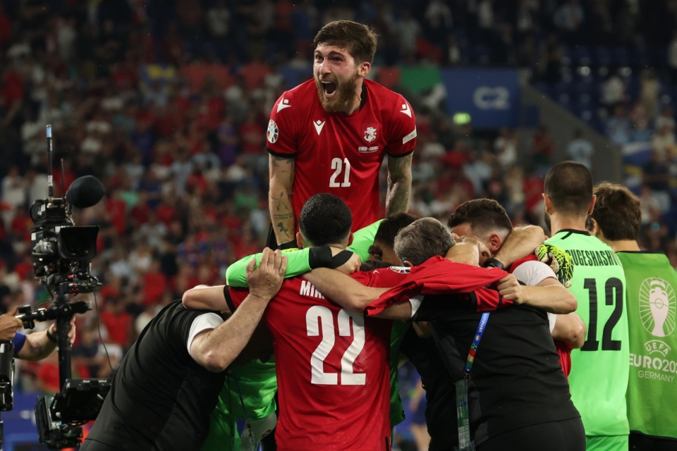 Gruzja sprawiła sensację, która dała jej awans do 1/8 finału/fot. PAP/EPA/Friedemann Vogel