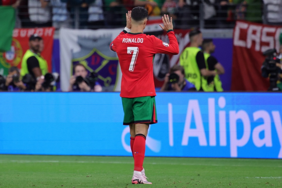 Czy Cristiano Ronaldo wzniesie się na wyżyny w starciu z Francją?/fot. PAP/EPA/Olivier Matthys