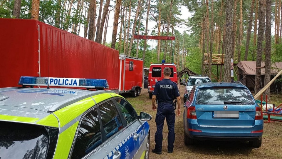Policjanci odwiedzają obozy harcerskie/fot. materiały policji