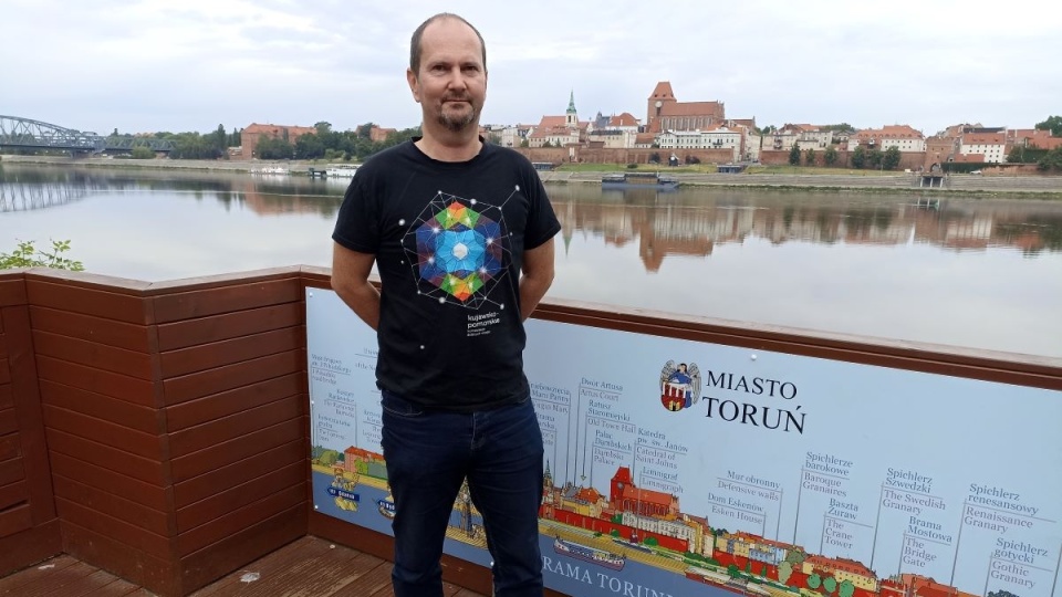 Do korzystania z aplikacji zachęca Rafał Frąckiewicz z KPOT-u/fot. Monika Kaczyńska