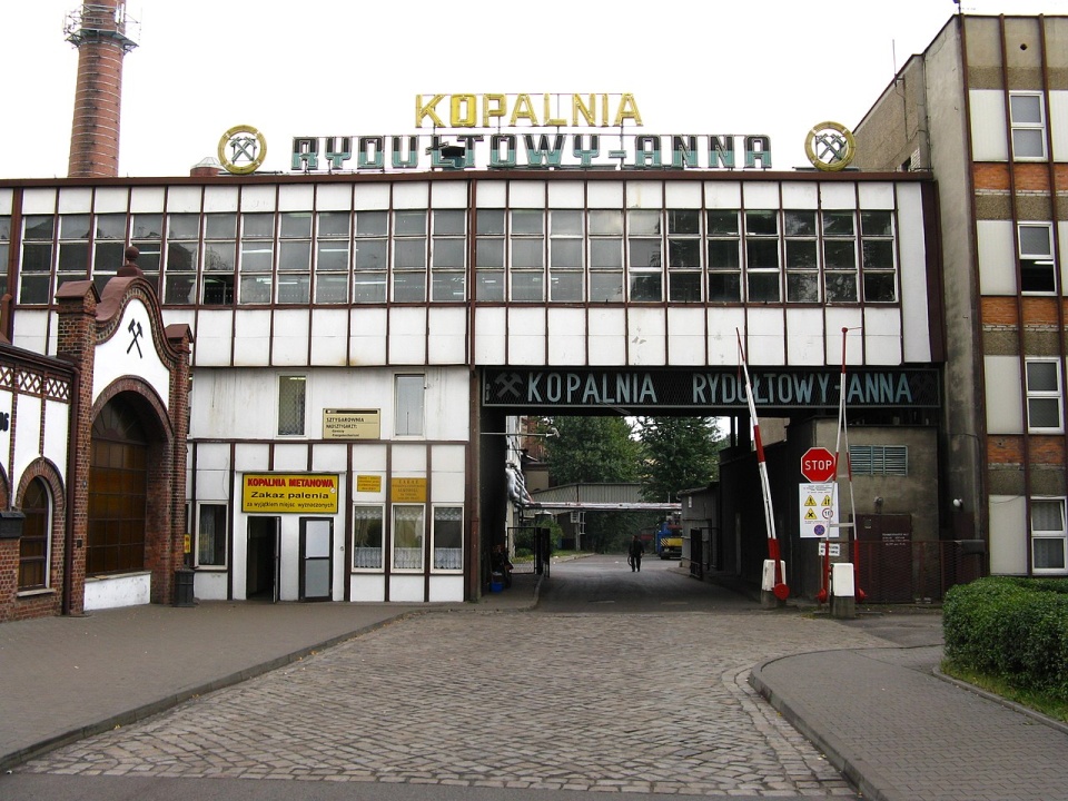 Na terenie kopalni Rydułtowy doszło do silnego wstrząsu. Trwa akcja ratunkowa/fot: Wikipedia, Ludek, CC BY-SA 4.0