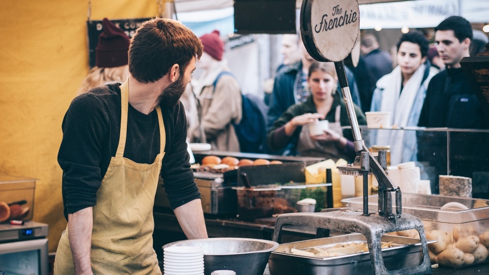 Sanepid kontroluje punkty sprzedaży m.in. lodów i fast foodów/fot: zdjęcie ilustacyjne, Pixabay