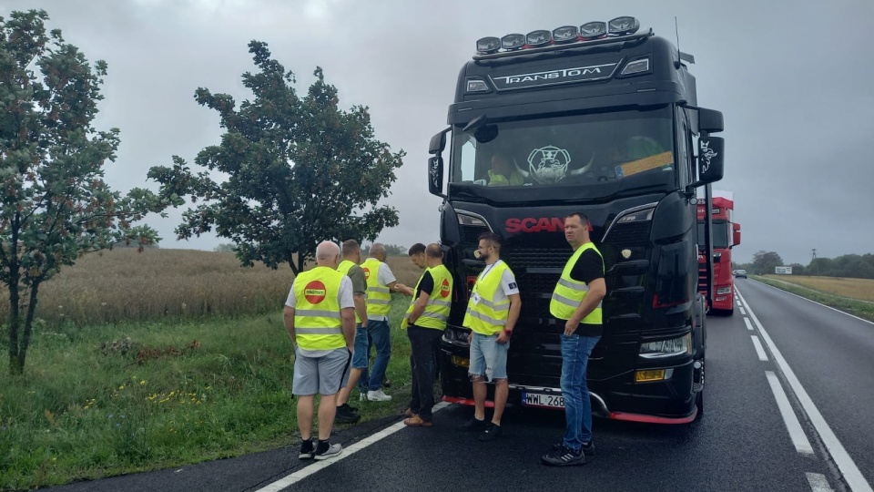 Protest przewoźników na DK 25 w Tryszczynie/fot. Agata Raczek