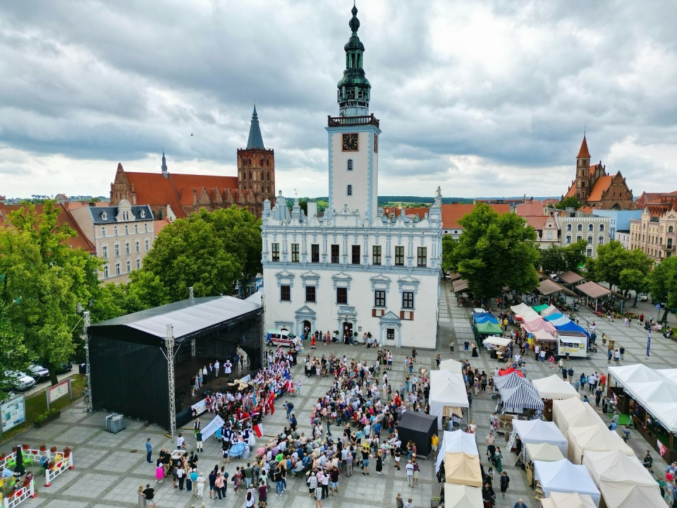 Od soboty (13 lipca) w Chełmnie trwają Spotkania z Folklorem i Jarmark Jaszczurczy/fot. Chełmno - miasto zakochanych, Facebook
