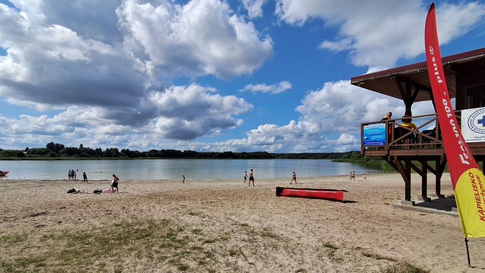 Ratownicy podkreślają, że karta pływacka ma dla nich znaczenie np. przy wypożyczaniu sprzętu wodnego/fot: Damian Klich