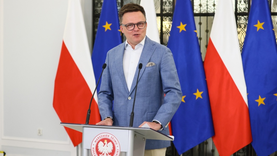 Marszałek Sejmu Szymon Hołownia podczas konferencji prasowej w Sejmie w Warszawie/fot. Leszek Szymański/PAP