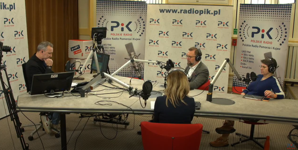 Goście w studiu w Bydgoszczy/zrzut ekranu z transmisji