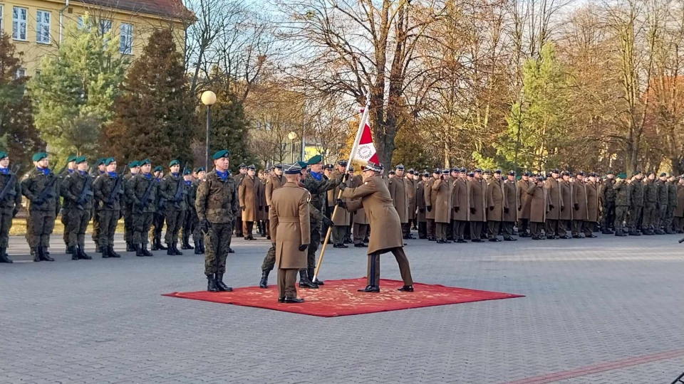 Generał brygady, doktor Witold Bartoszek przekazał obowiązki dowódcy I Pomorskiej Brygady Logistycznej Aleksandrowi Suchanowskiemu/fot: Jolanta Fischer