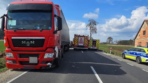 Na miejsce pojechały trzy zastępy straży pożarnej, policja i ratownicy medyczni/fot. KPP Świecie